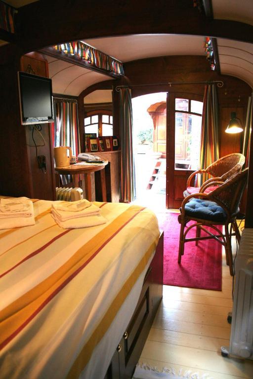 Hotel De Emauspoort Делфт Номер фото